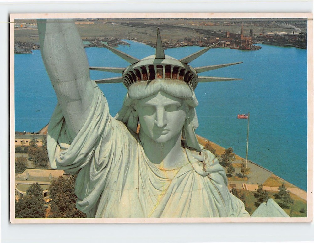 Postcard The Statue of Liberty USA