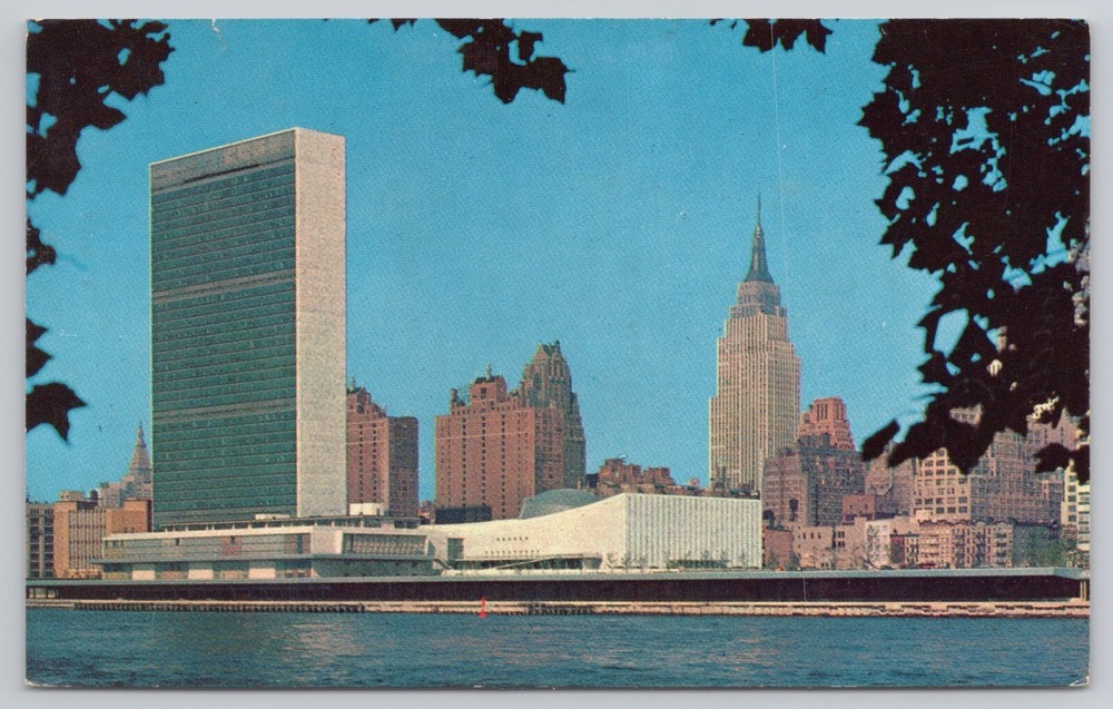 New York City New York, United Nations Building & City Skyline, Vintage Postcard