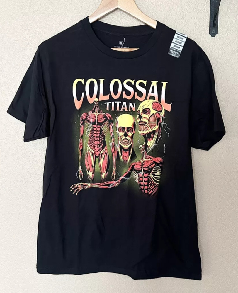 Attack On Titan Season 3 Graphic Men’s Tee Shirt Hot Topic Size Medium anime