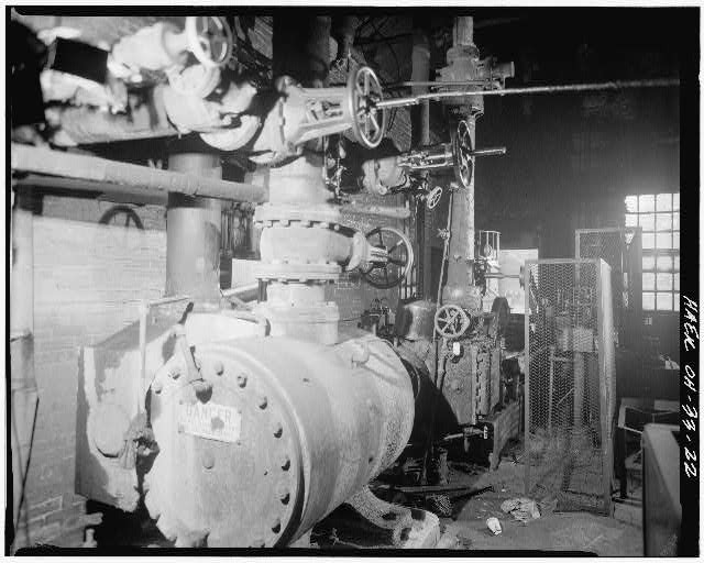 22. View of unidentified engine. - Carnegie Steel-Ohio Works, Steam Engines,
