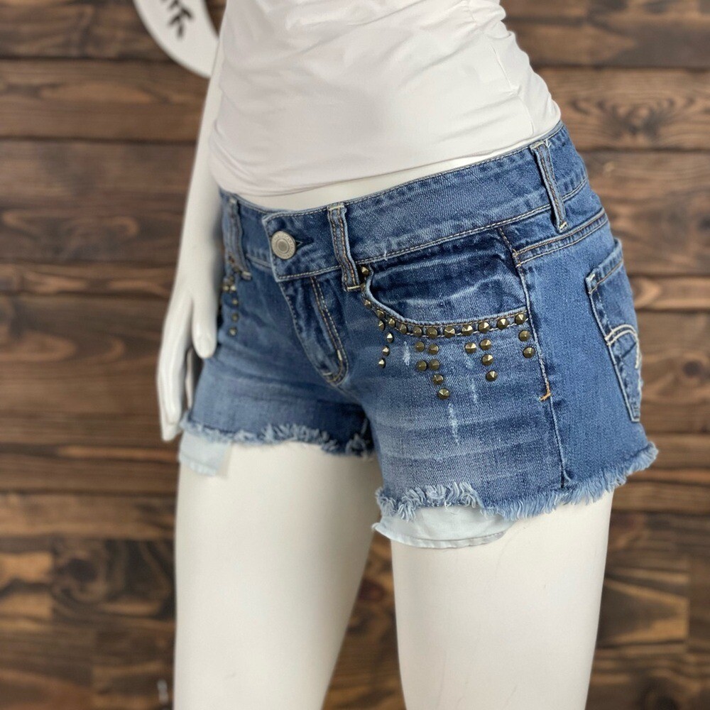 American Eagle Medium Wash Blue Denim Studded Cutoff Shorts Bedazzled Style