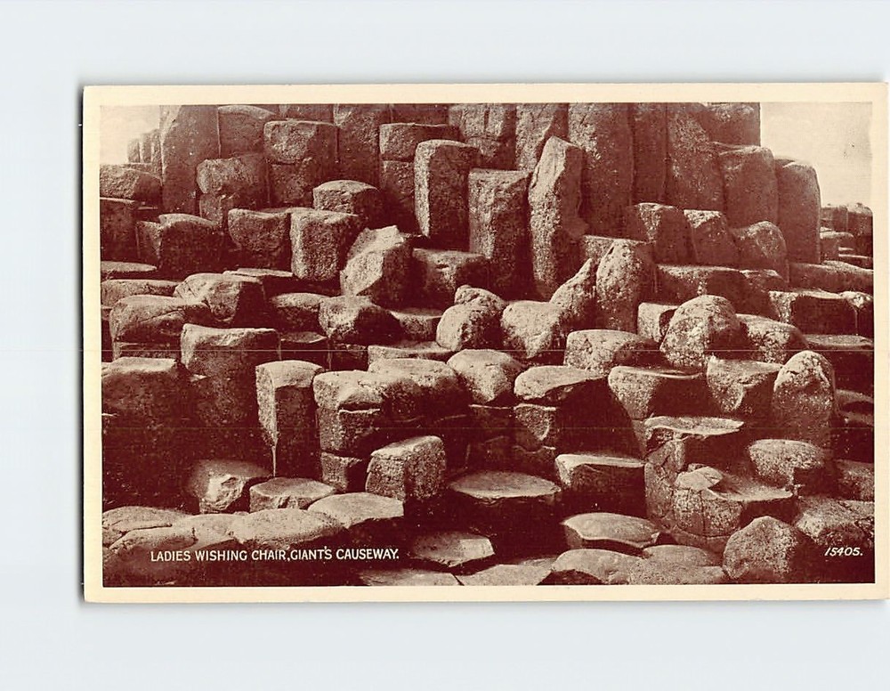 Postcard Ladies Wishing Chair Giant's Causeway  Northern Ireland