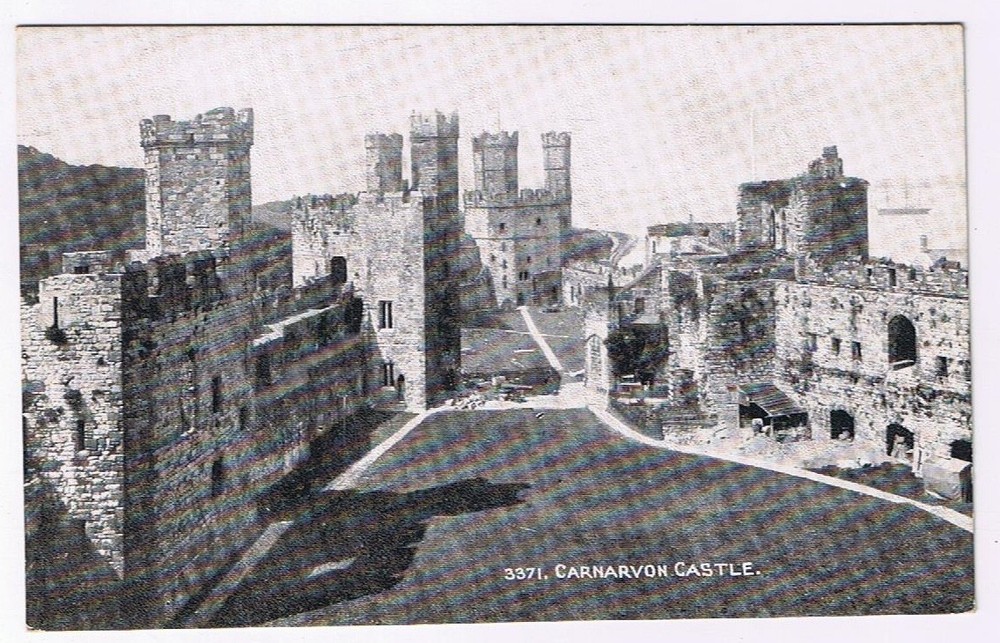 Postcard Carnarvon Castle  Wales UK Grano Series