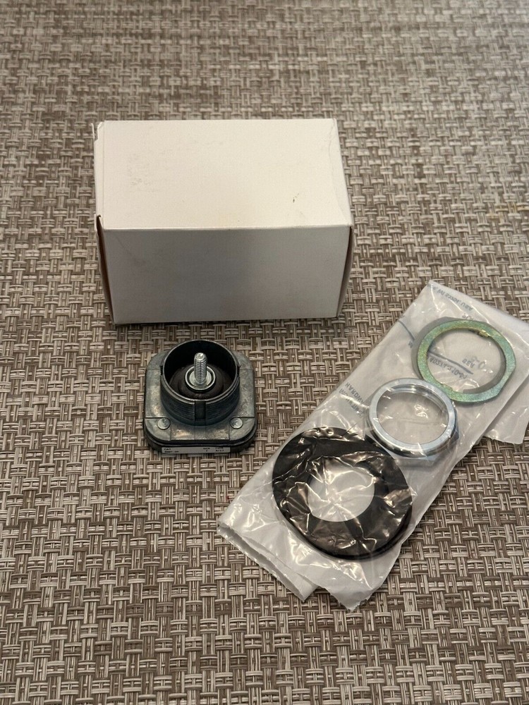New! Allen Bradley 800T-DX 30mm Momentary Push Button Mushroom Head No Cap Ser T