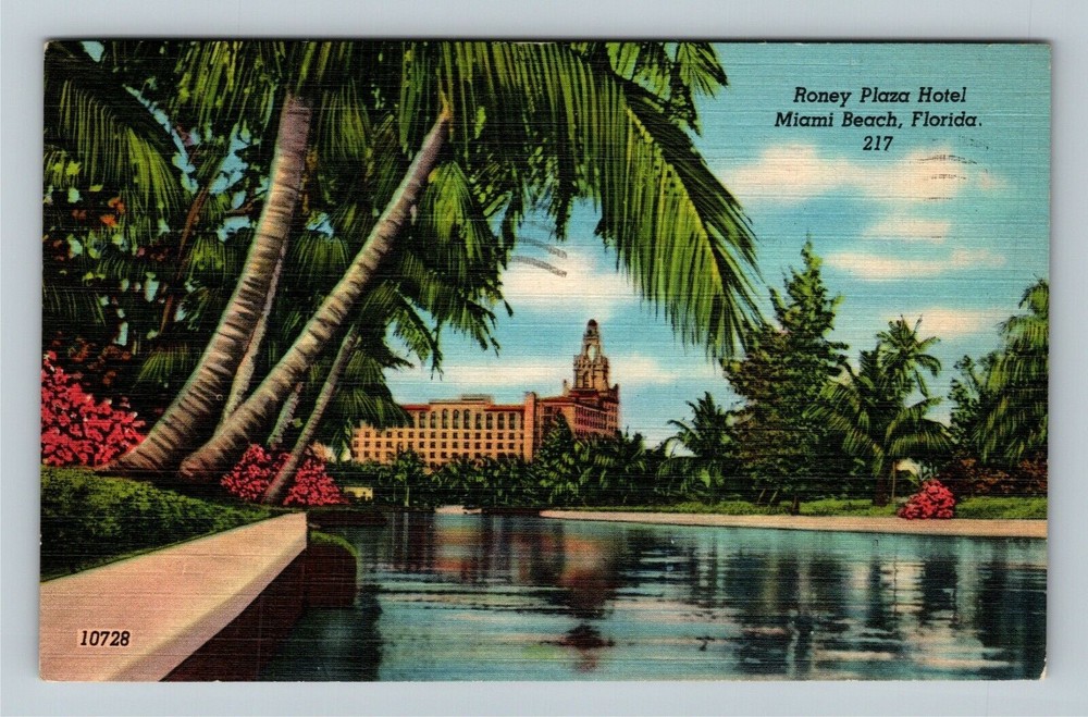 Miami Beach FL-Florida, Roney Plaza Hotel  Vintage Souvenir Postcard