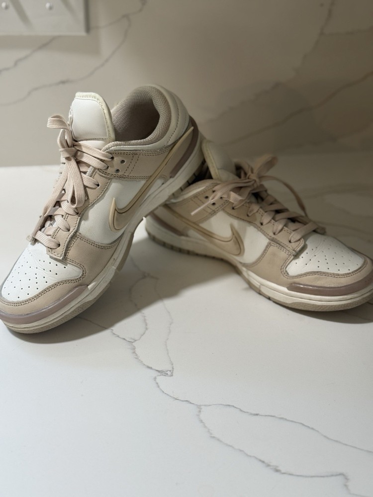 Nike Dunks Low Women's Size 7