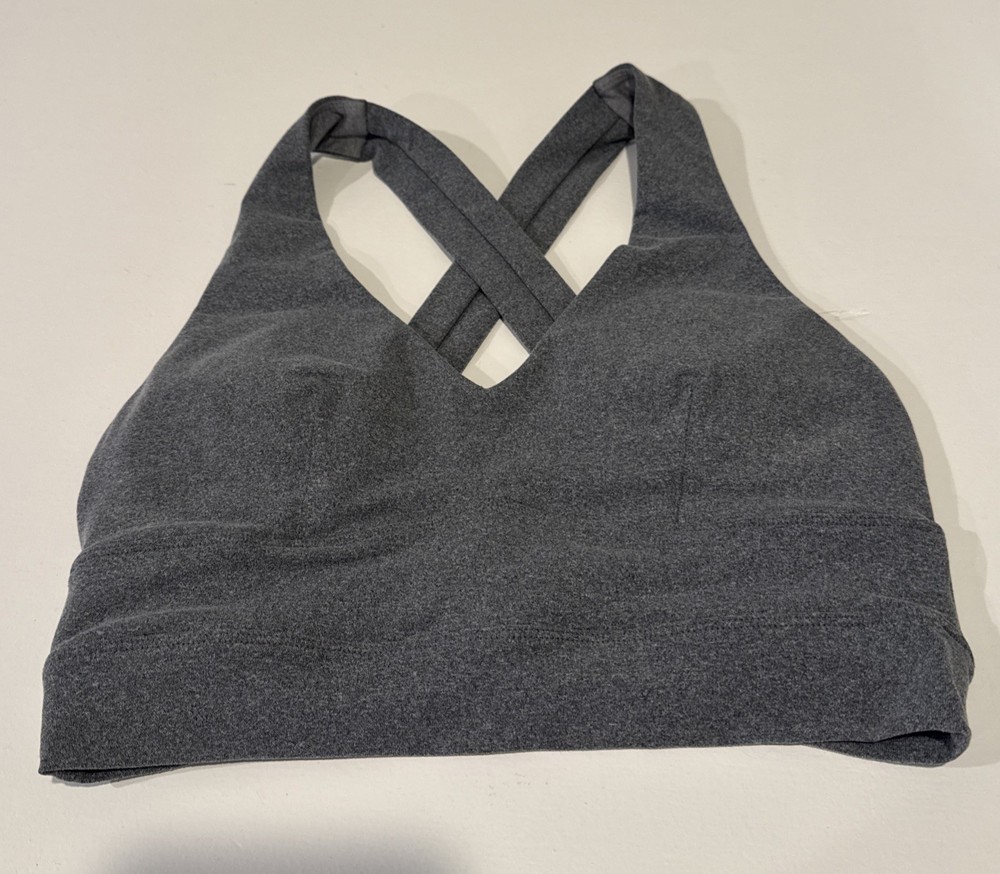 Born Primitive Gray Crossback Sports Bra Size S Wireless Stretch Pullover Cups