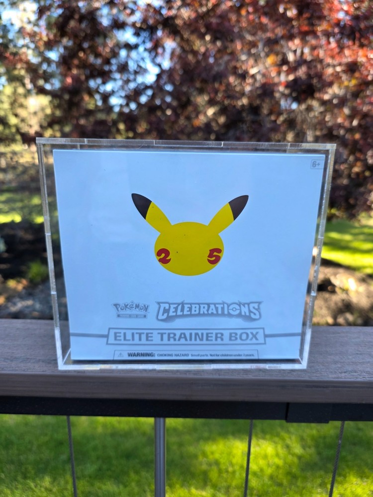 Pokémon TCG: 25th Anniversary Celebrations Elite Trainer Box (2021)