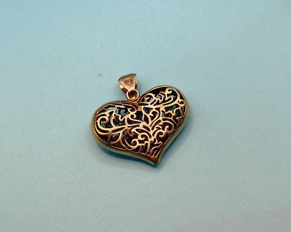 Sterling Silver Heart-Shaped Pendant Vintage Filigree Style