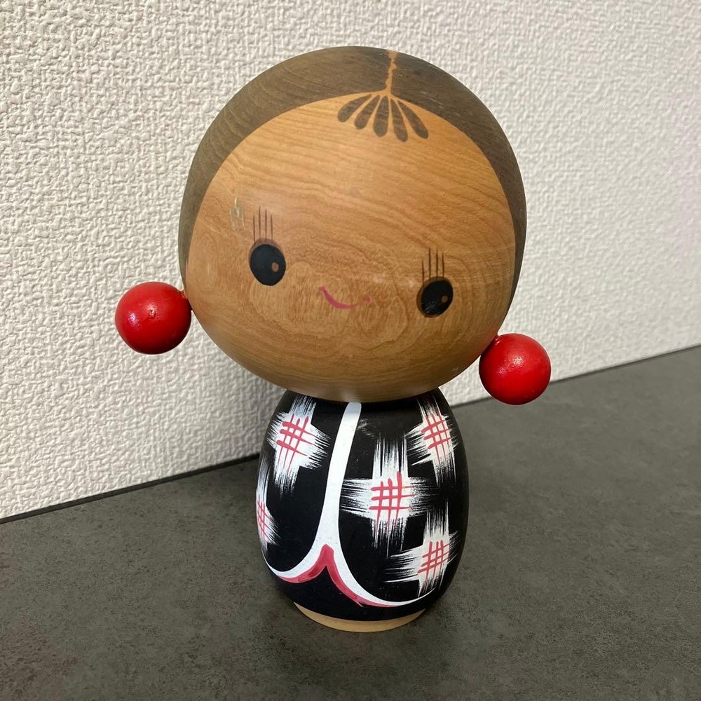 Wakayama Kokeshi Doll Red Earring Vintage Japan Decorative Wood Figure