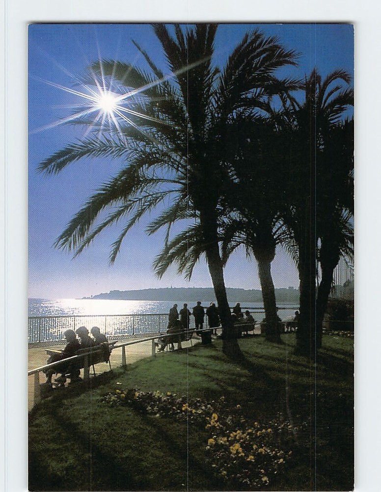 Postcard Promenade sur le bord de mer Menton France