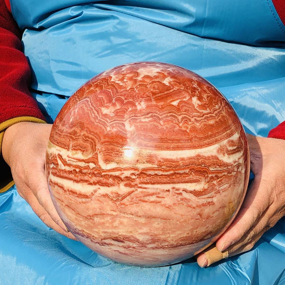 6550g Natural Red Stripe Pork Stone Crystal Quartz Sphere Ball Reiki Heals 3361