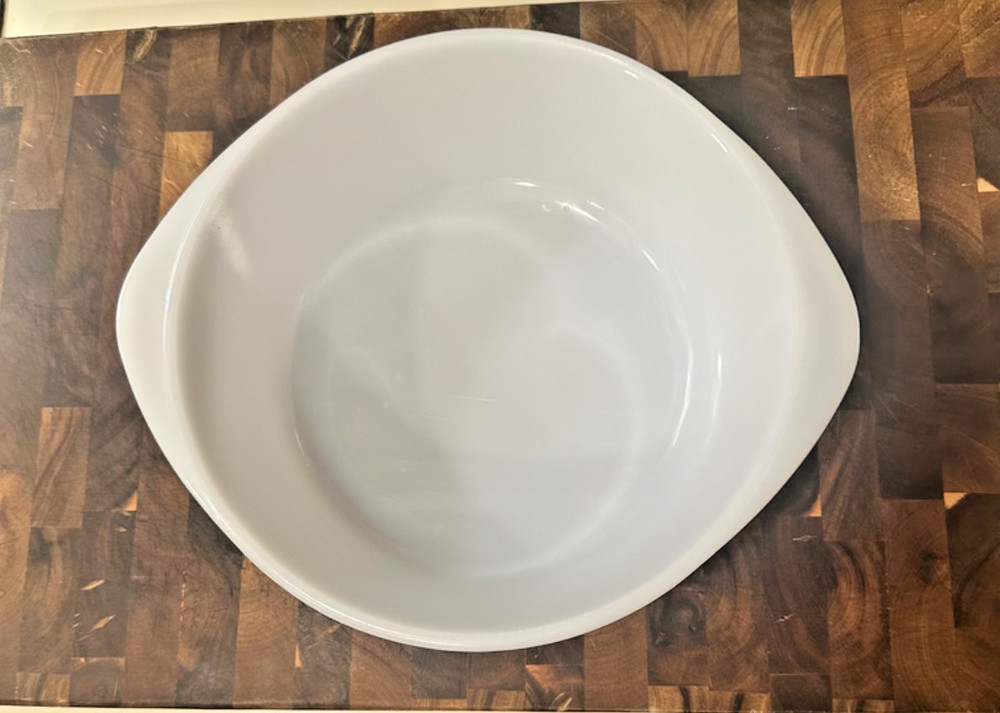 GLASBAKE Vintage White Milk Glass 2QT Casserole Baking Dish