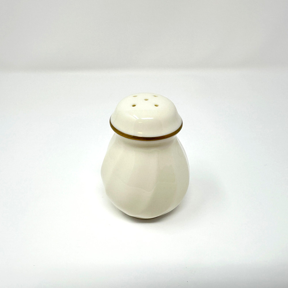 Vintage Japan Ceramic Salt Pepper Shaker Gold Trim 3 Inch Tableware