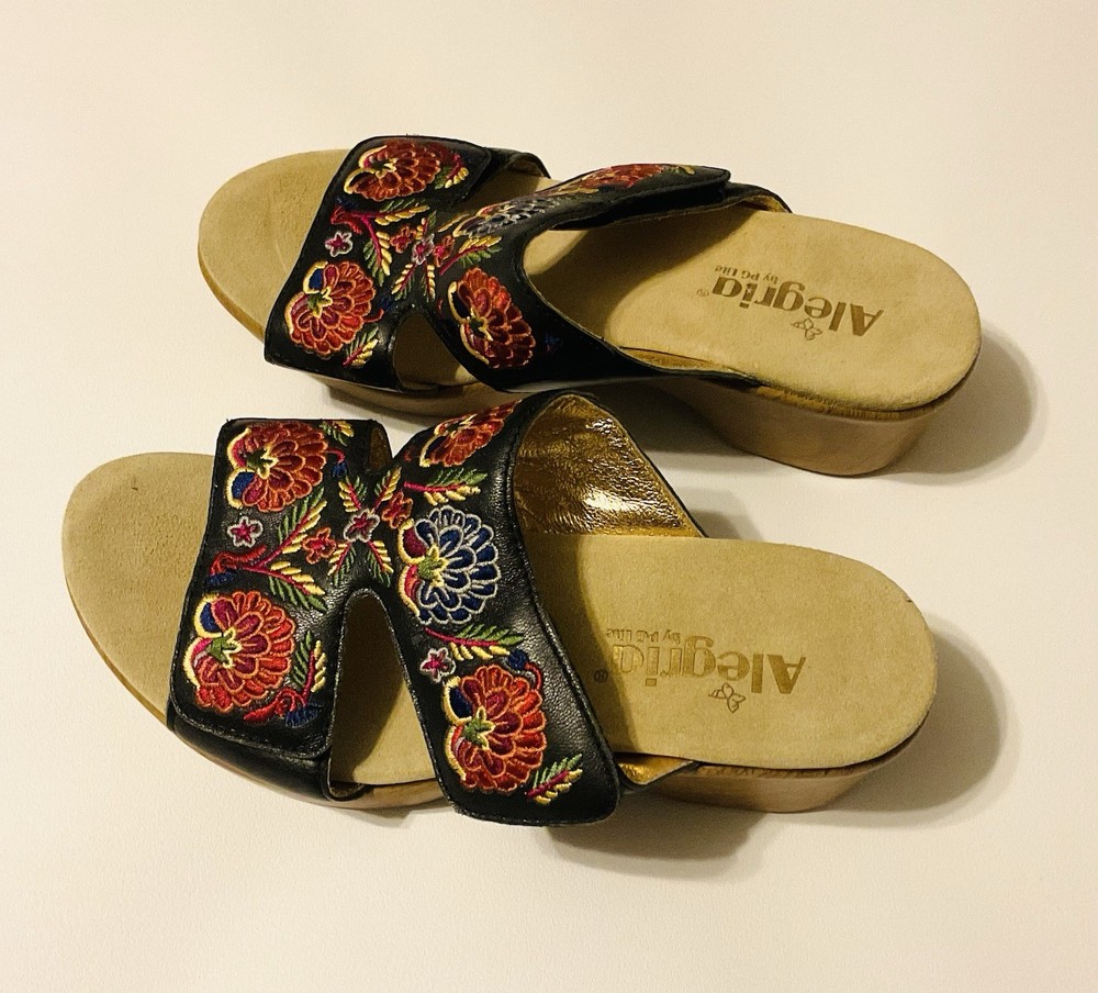 Alegria Black Leather Embroidered Flower Linn Wedge Sandals Size 7