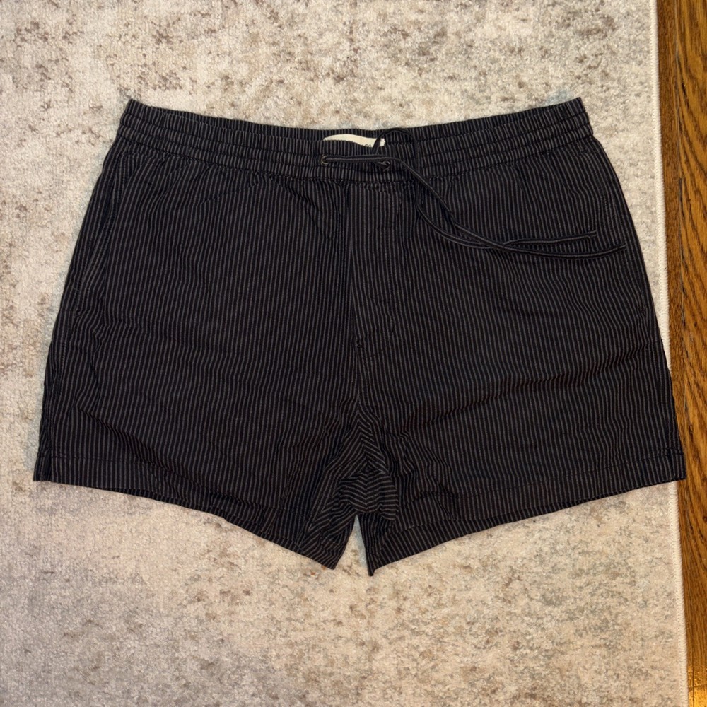 Madewell Men’s Black And Grey Seersucker Shorts Size XL