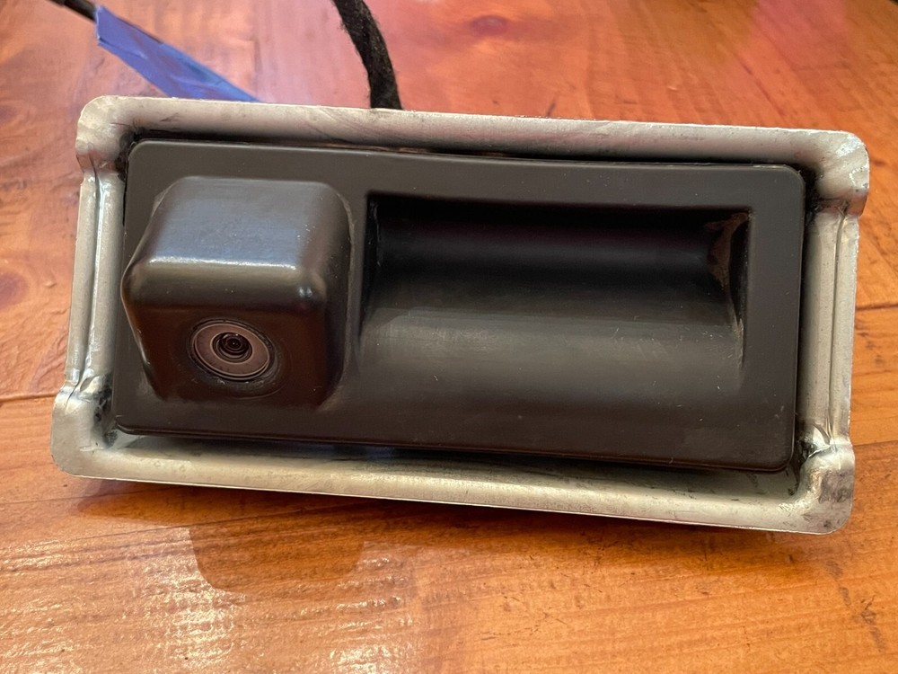 2012 Volkswagen VW Touareg Rear Trunk Release Handle W/ Backup Camera Oem