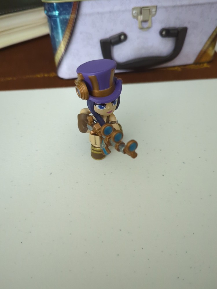 Funko Mystery Mini Vinyl Figure Caitlyn League of Legends