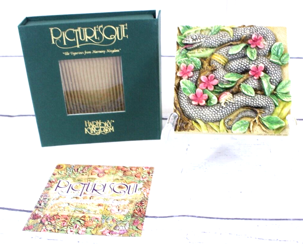 Harmony Kingdom Picturesque - Byron's Secret Garden - Garter Of Eden  - 1999