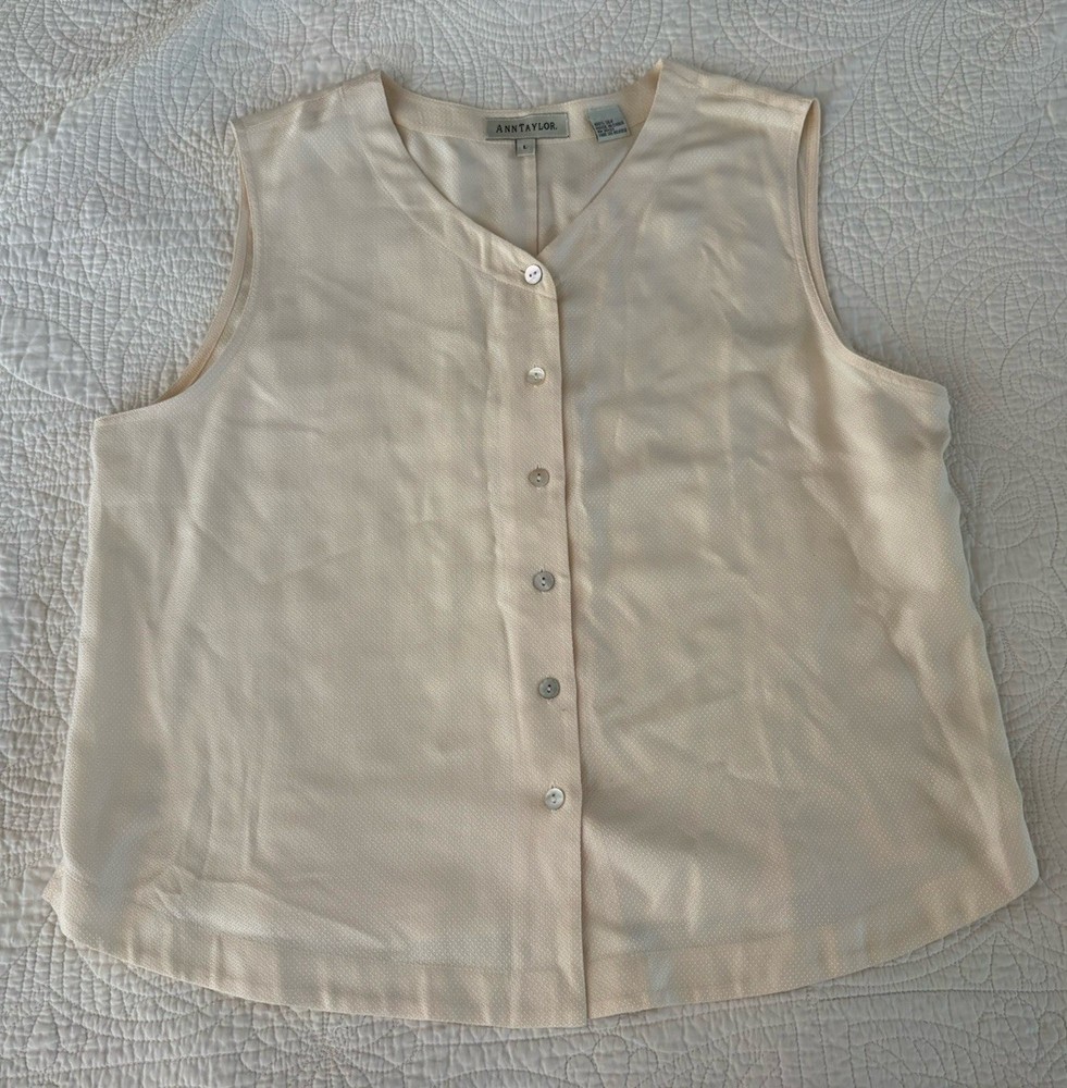 Ann Taylor Women’s Sz L 100% Silk Sleeveless Shell V Neck Blouse in Warm Ivory