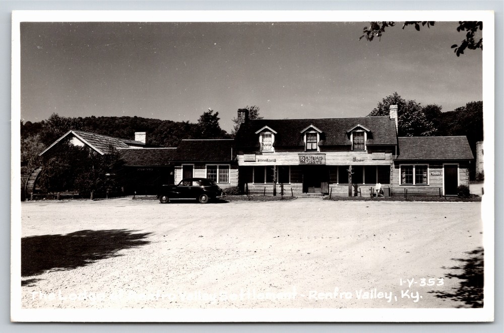 RRPC~Renfro Lodge In Renfro Valley Kentucky~Real Photo Postcard