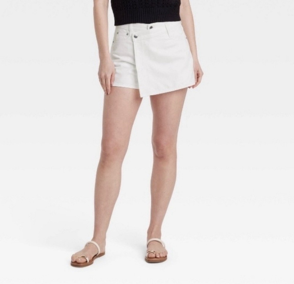 NWT Women’s Universal Thread White Denim Skort Size 14 Button Fly Skirt Shorts