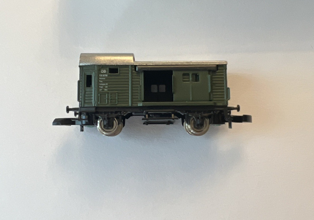 Marklin 8609 Z Scale DB German Federal Railroad Freight Train Baggage Car LN