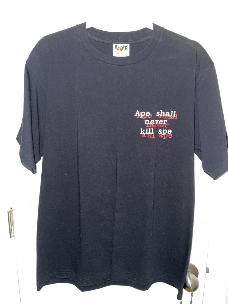 New Mens Bape Graffic T-Shirt Size Large 100% Authentic A Bathing Ape