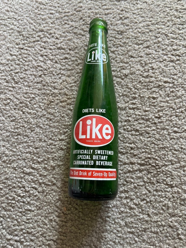 Vintage DIETS LIKE Like 7-Up Beverages Green glass Soda Pop Bottle 10 fl. oz.