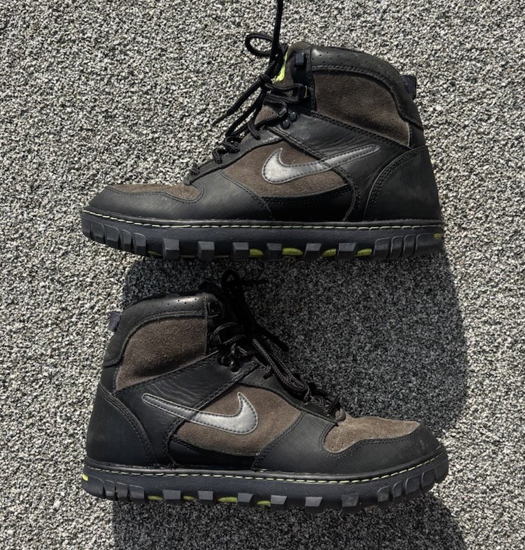 2009 Nike ACG Black Volt Hiking Boots Thinsulate US Men’s 9.5