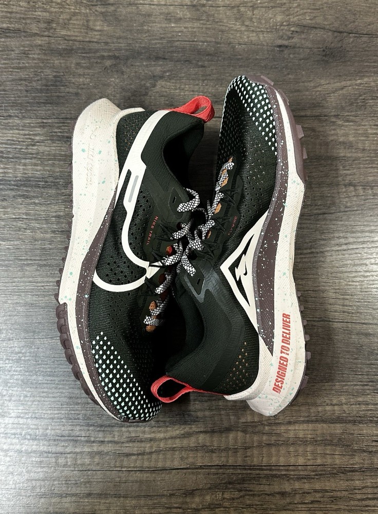 Nike React Pegasus Trail 4 Sequoia Guava Ice DJ6159-300 Women’s Size 8.5