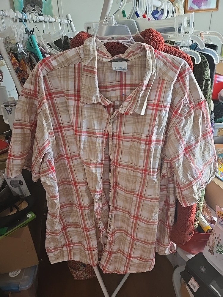 Men's Columbia Short Sleeve Button Down Shirt,  Size 4XT, Cotton, Plaid
