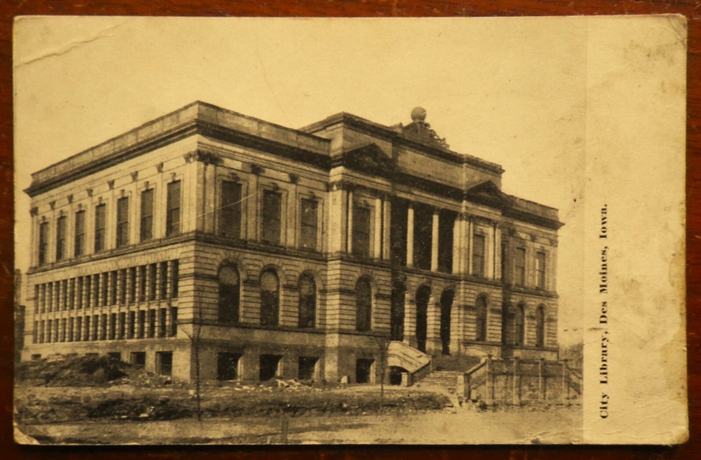 1910, City Library , Des Moines, Iowa Postcard