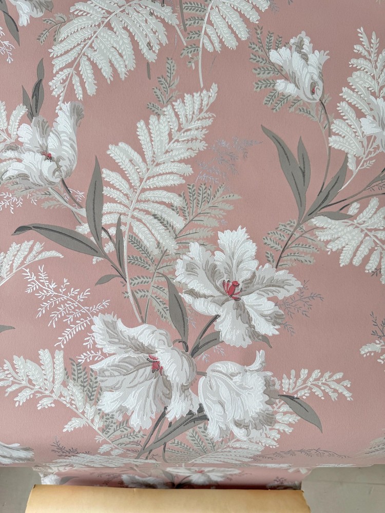 8 yds American Wallpaper 1950s Pink Floral Fern Roll Blush Gray White Unused Vi