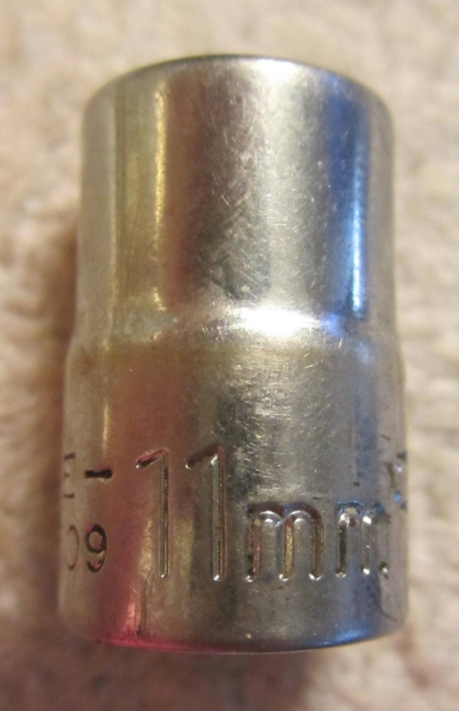 11 mm ad Craftsman Metric EE Socket 12 Pt,3/8
