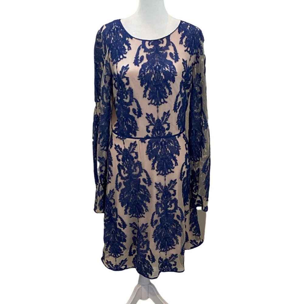 Chelsea & Violet Elegant Blue and Cream Lined Dress. Size M. Semi sheer sleeves.
