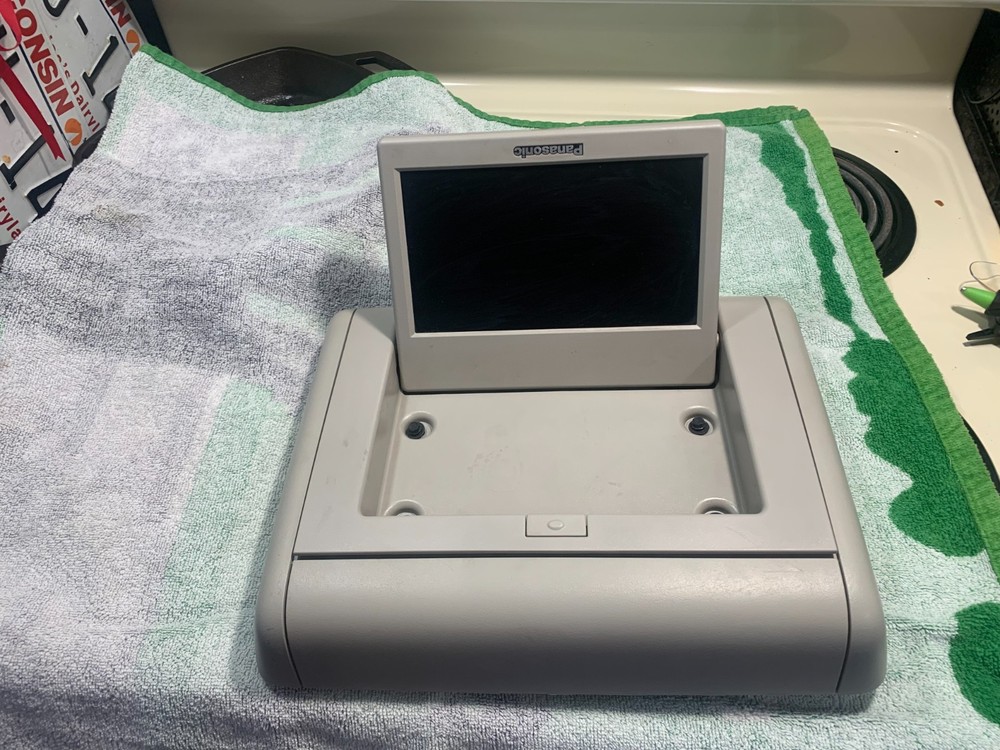 2014 GMC Yukon Roof Mounted Entertainment Display Screen Monitor 20792277 OEM