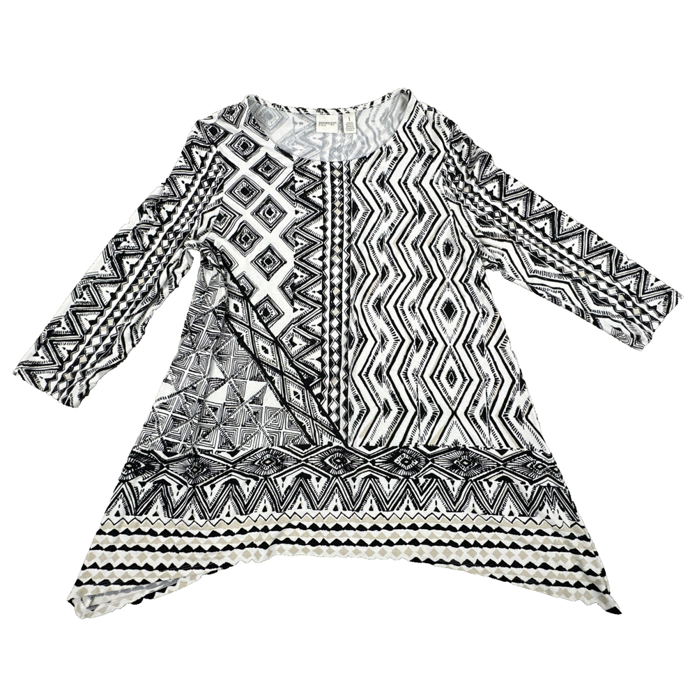 Chico's Zenergy Women's Size 1 M Black White Tribal Geometric Print Tunic Top