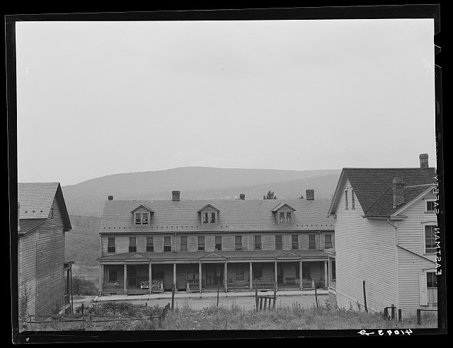 Photo:Upper Mauch Chunk Pennsylvania 1940 Houses Residential Street Scene