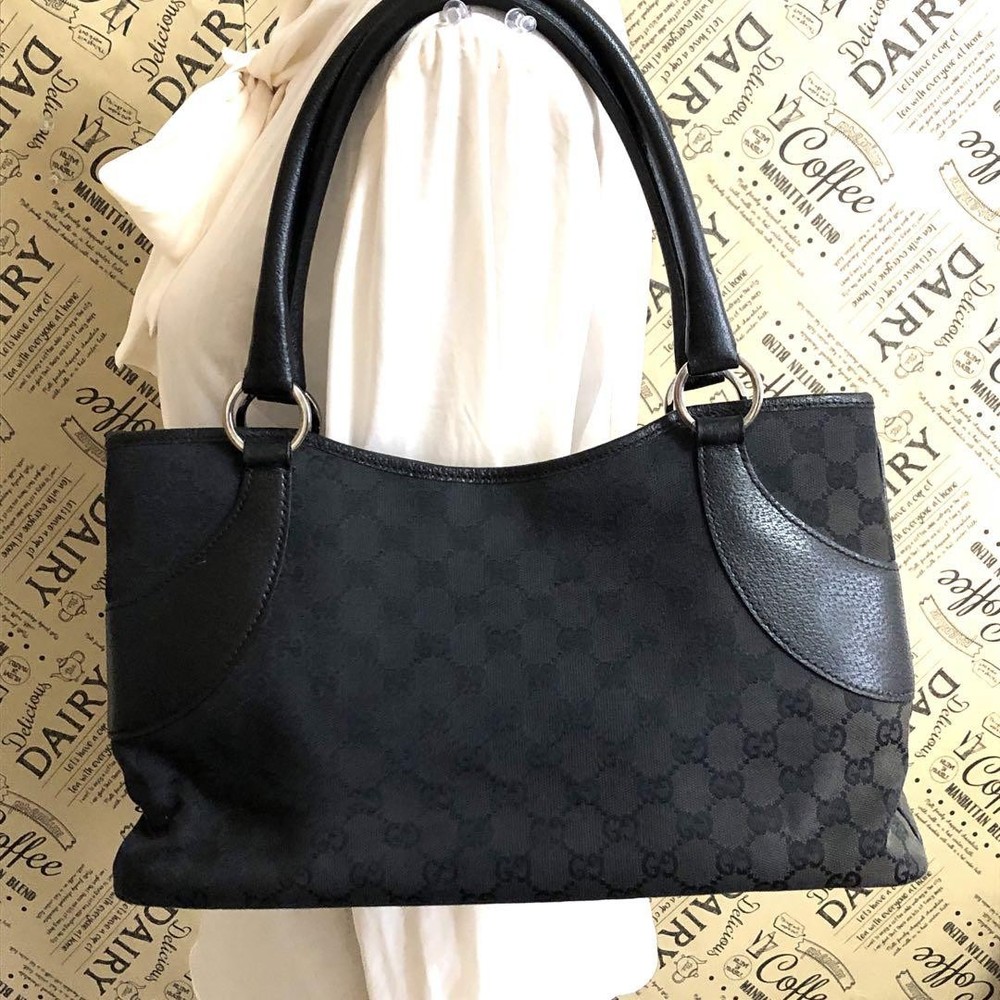 GUCCI GG Canvas Tote Bag in Black Authentic G0402256