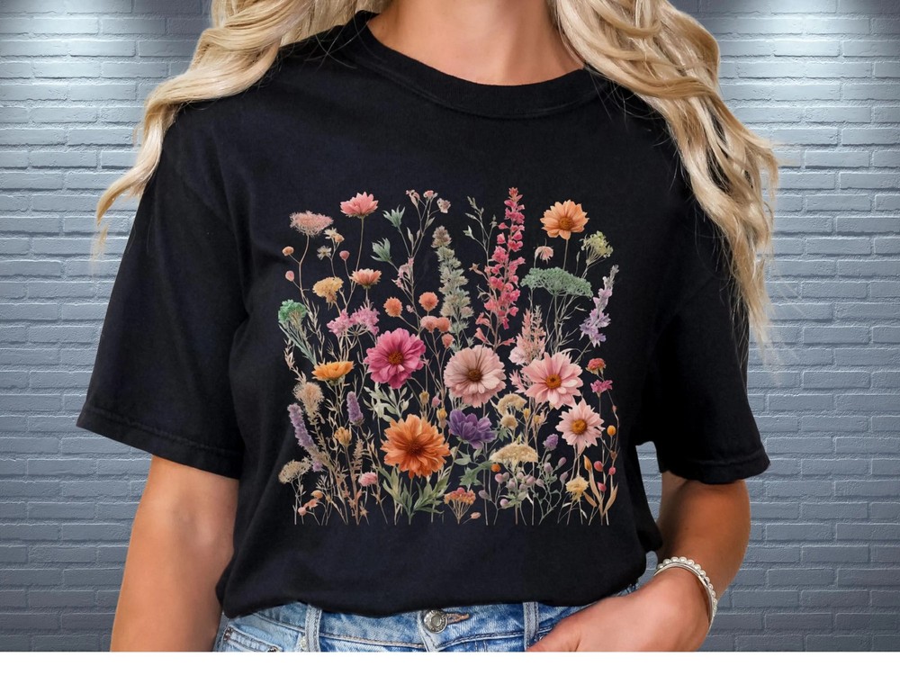 Vintage Floral Garden T-Shirt_ Retro Botanical Tee