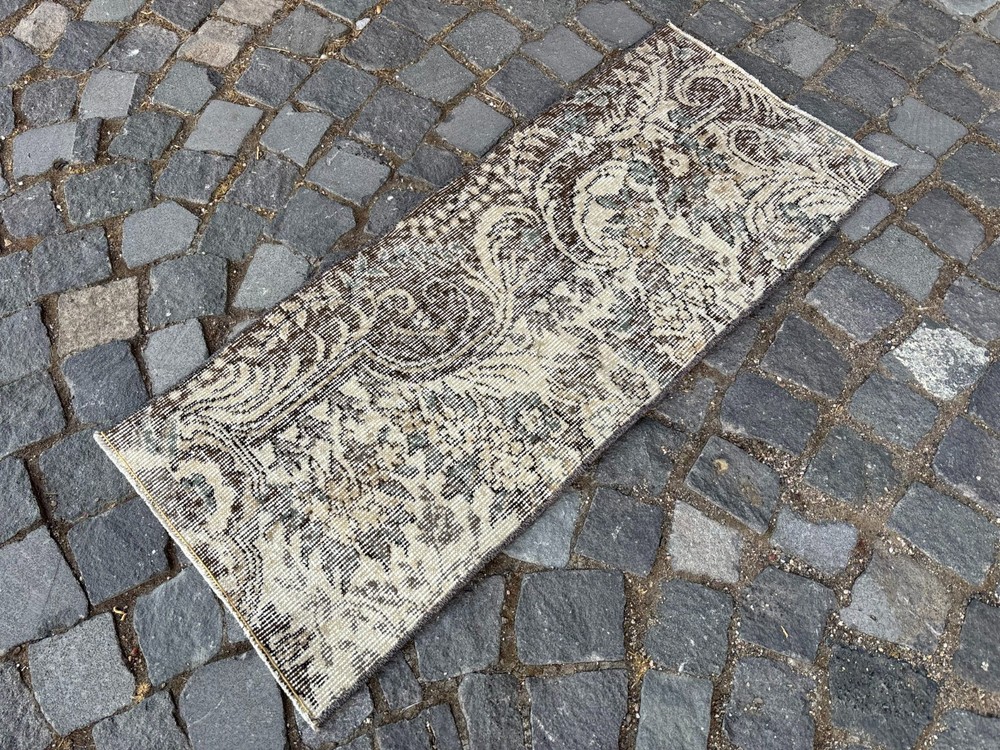 Vintage handmade rug,Turkish small rugs,Bohemian wool rug, Doormats 1,5 x 3,6 ft