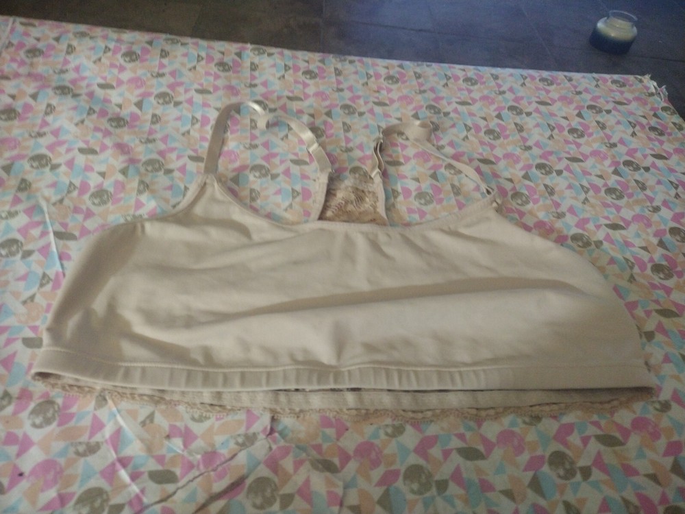 Lily of France Womens Large Wire-Free Bra with Adorable Lace Back