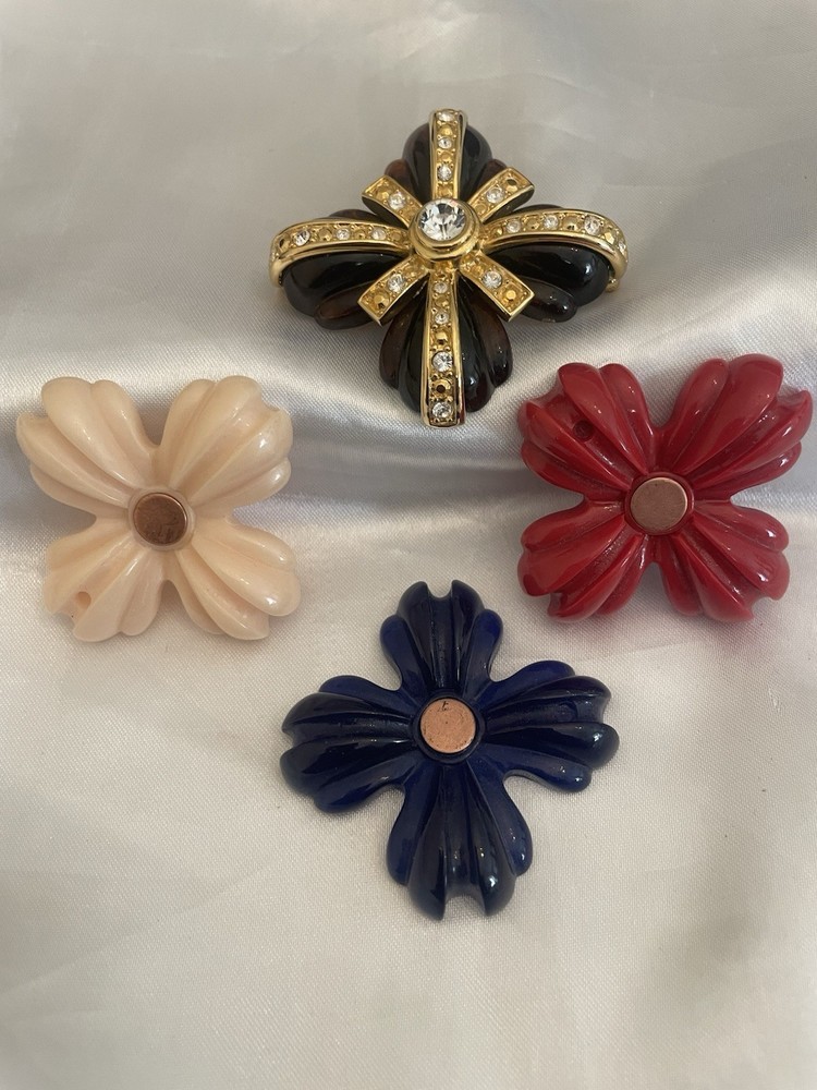 VTG JOAN RIVERS Rhinestone Flower Brooch Interchangeable Colors Red Blue Cream
