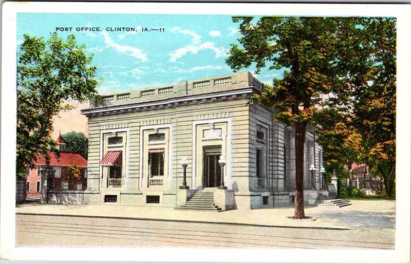 Postcard BUILDING SCENE Clinton Iowa IA m/09 AO7456