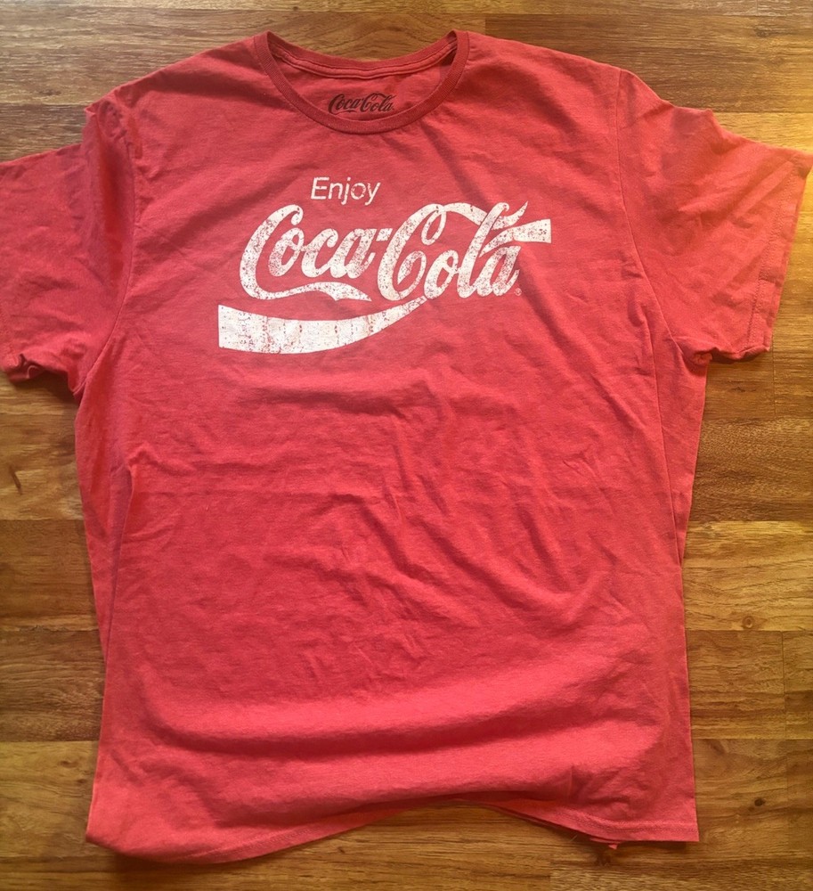 Red Coca-Cola White Logo T-shirt Size XL