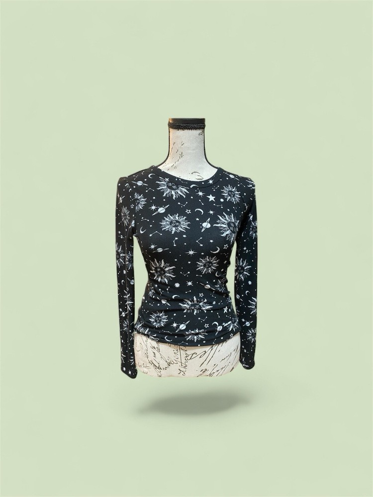 No Boundaries Long Sleeve Black Celestial Sun & Moon Shirt, Top, Tee Size: XS