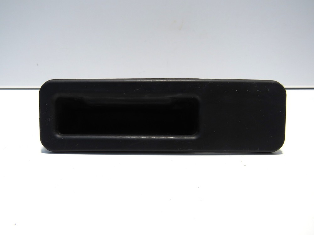BMW 1 SERIES F40 M-SPORT 2019-22 TAILGATE RELEASE SWITCH 7381867           P0578