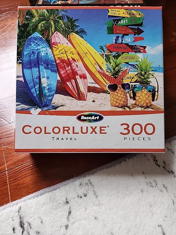 PINEAPPLES ON VACATION 300 Large  PIECE COLORLUXE TRAVEL ROSEART PUZZLE