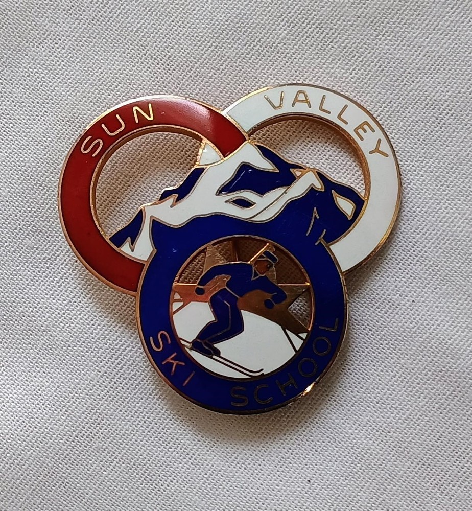 Vintage Enamel Sun Valley Ski School Pin Badge Skiing Resort Souvenir Mountain